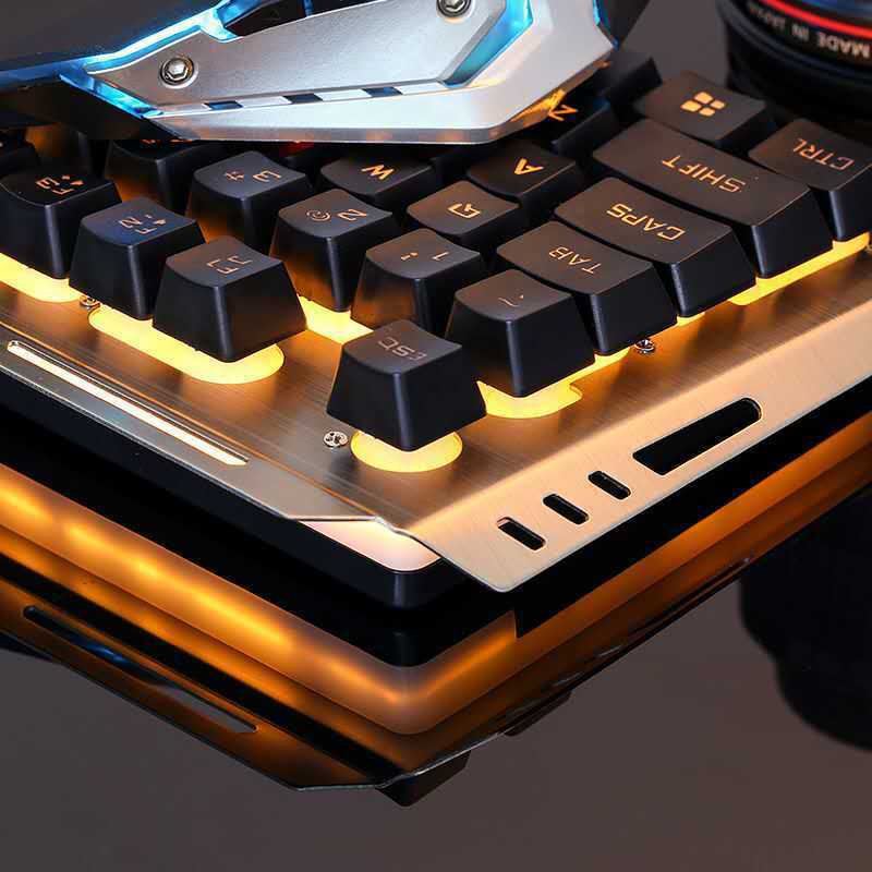 Wired gaming keyboard - GadgetGameHub